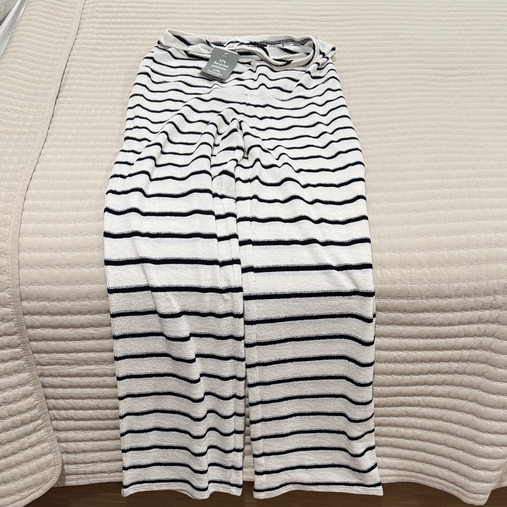 H&M Black and White Striped Top